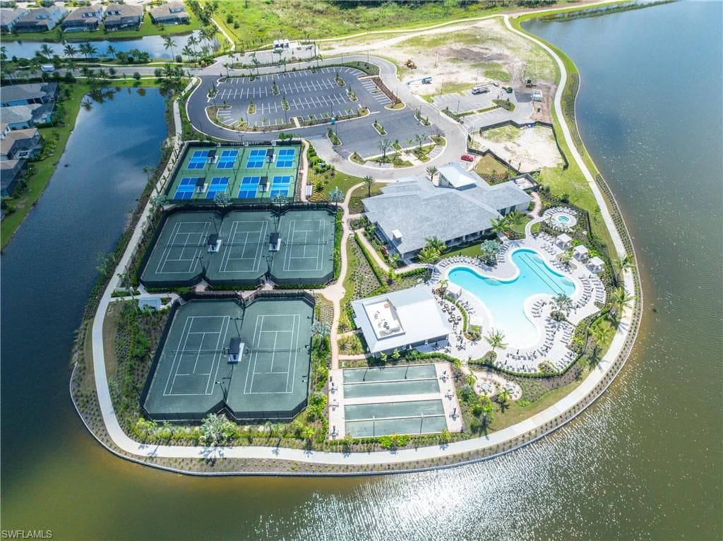 15140 Pescara St, Naples, FL 34114-37