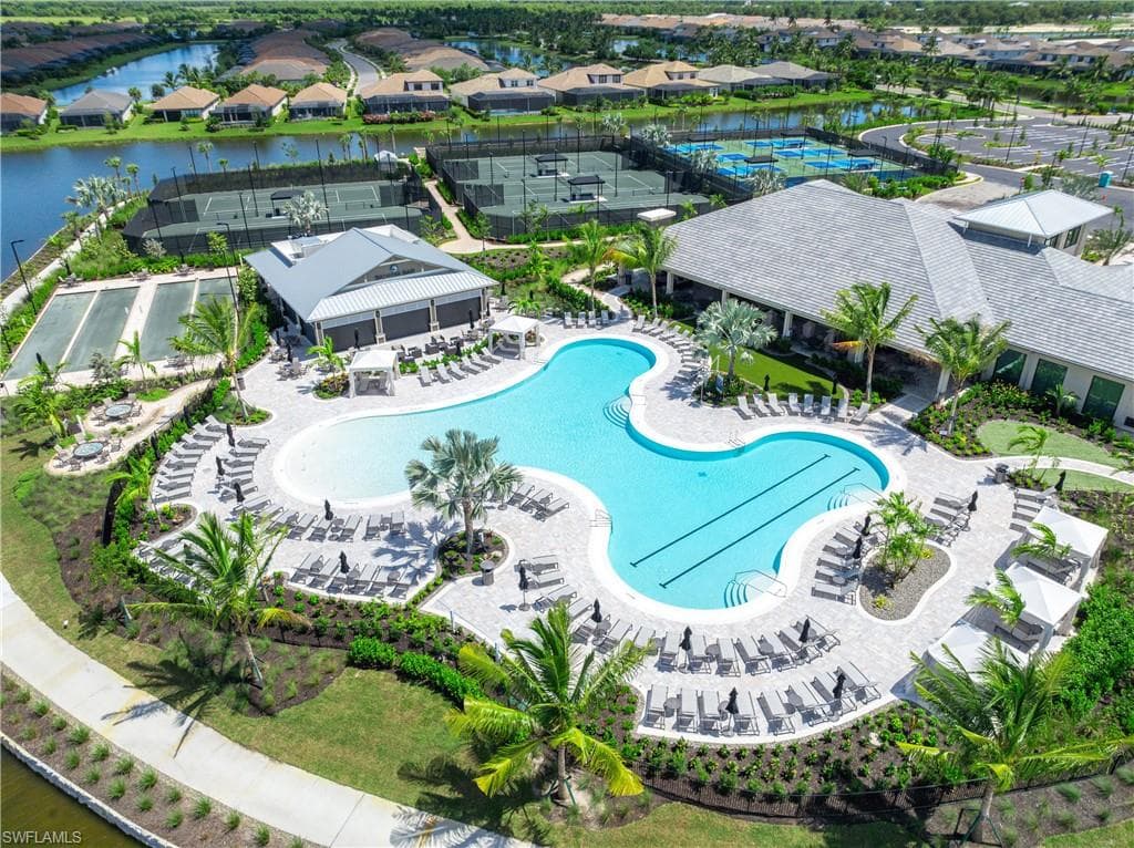 15140 Pescara St, Naples, FL 34114-40