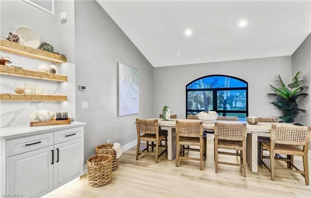 350 Henderson Ct, Marco Island, FL 34145-4