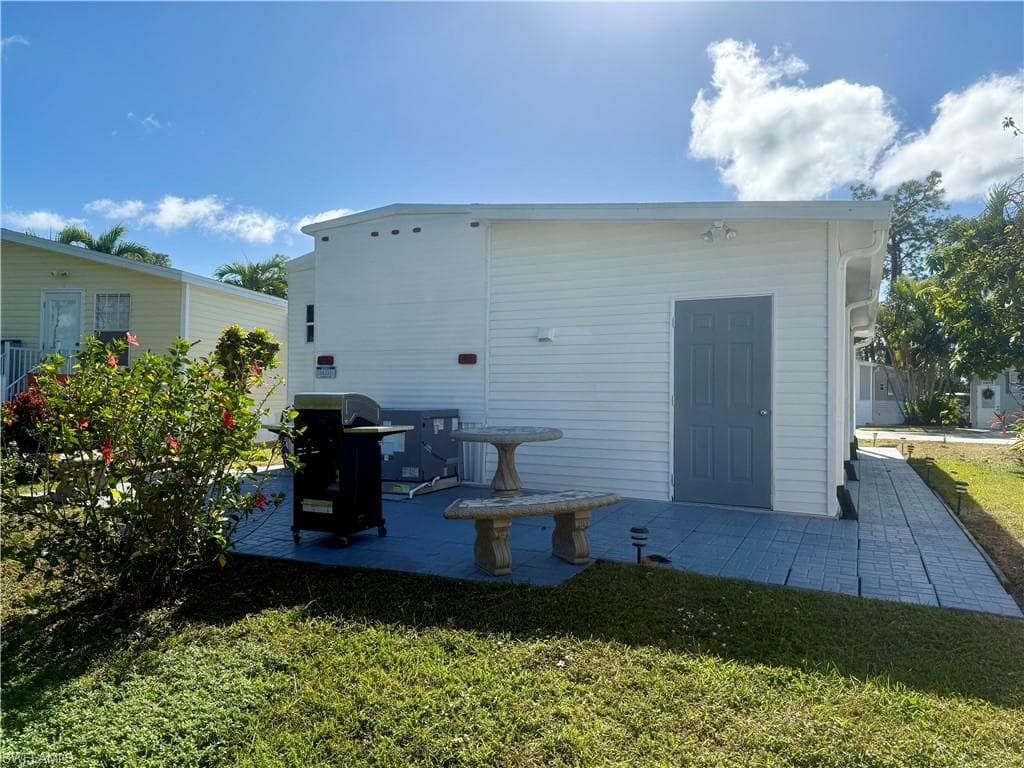 469 Vanda Sanctuary, Naples, FL 34114-11