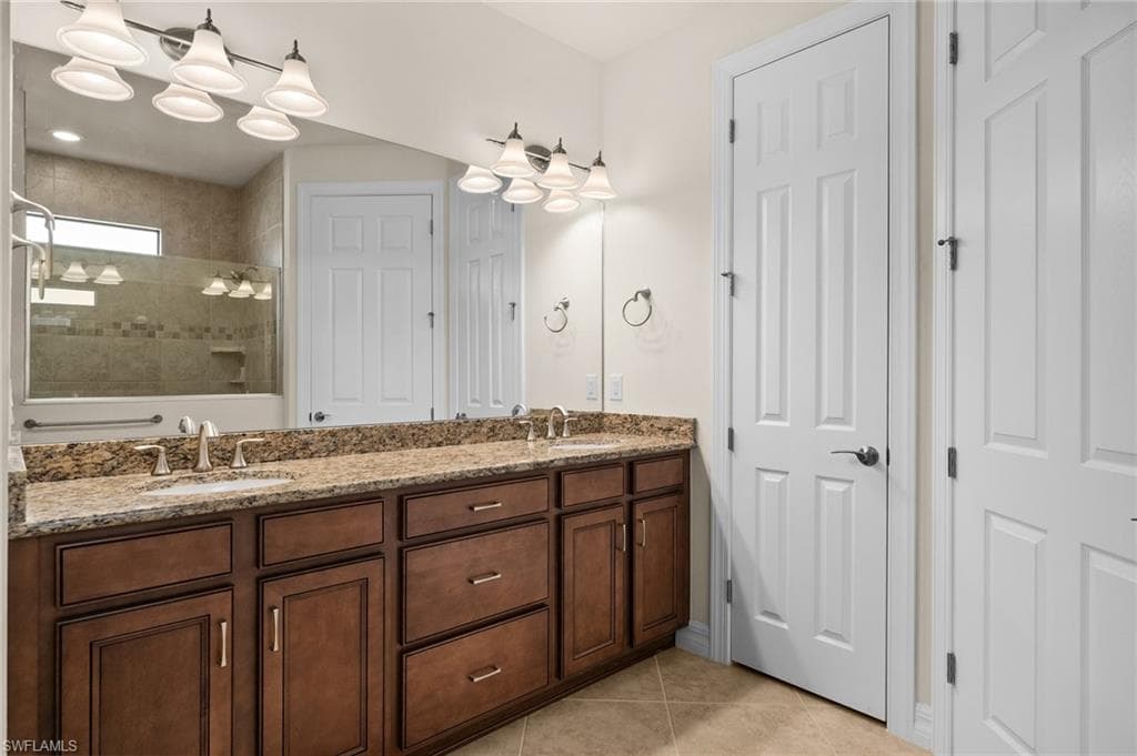 14650 Laguna Dr, Fort Myers, FL 33908-32