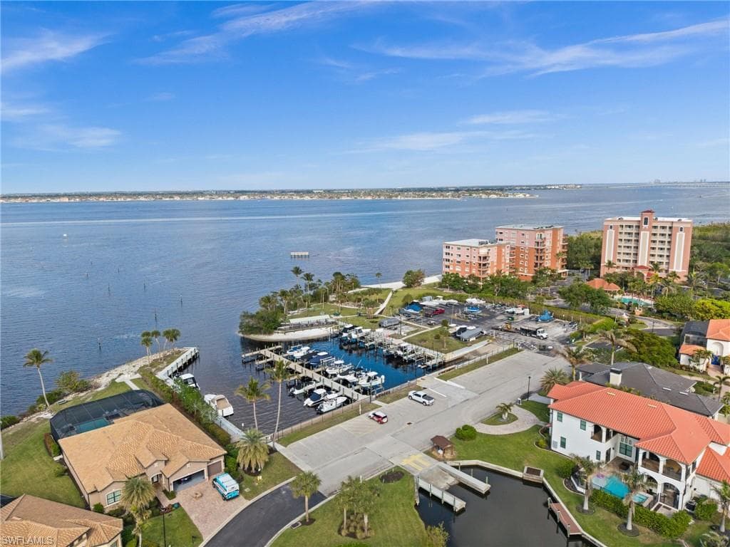 14650 Laguna Dr, Fort Myers, FL 33908-37