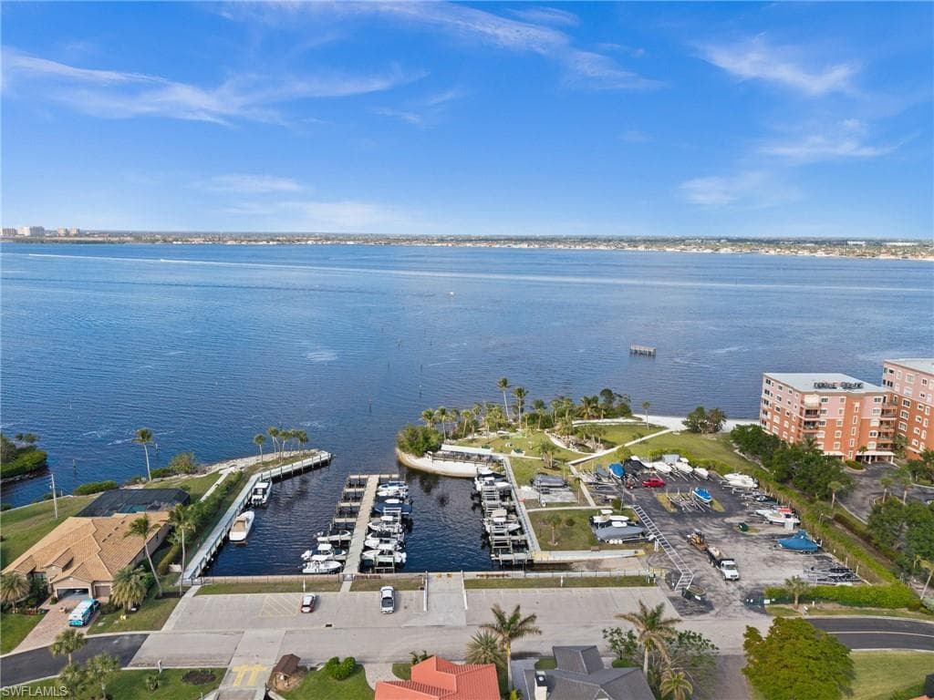14650 Laguna Dr, Fort Myers, FL 33908-38