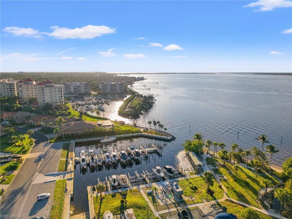 14650 Laguna Dr, Fort Myers, FL 33908-4