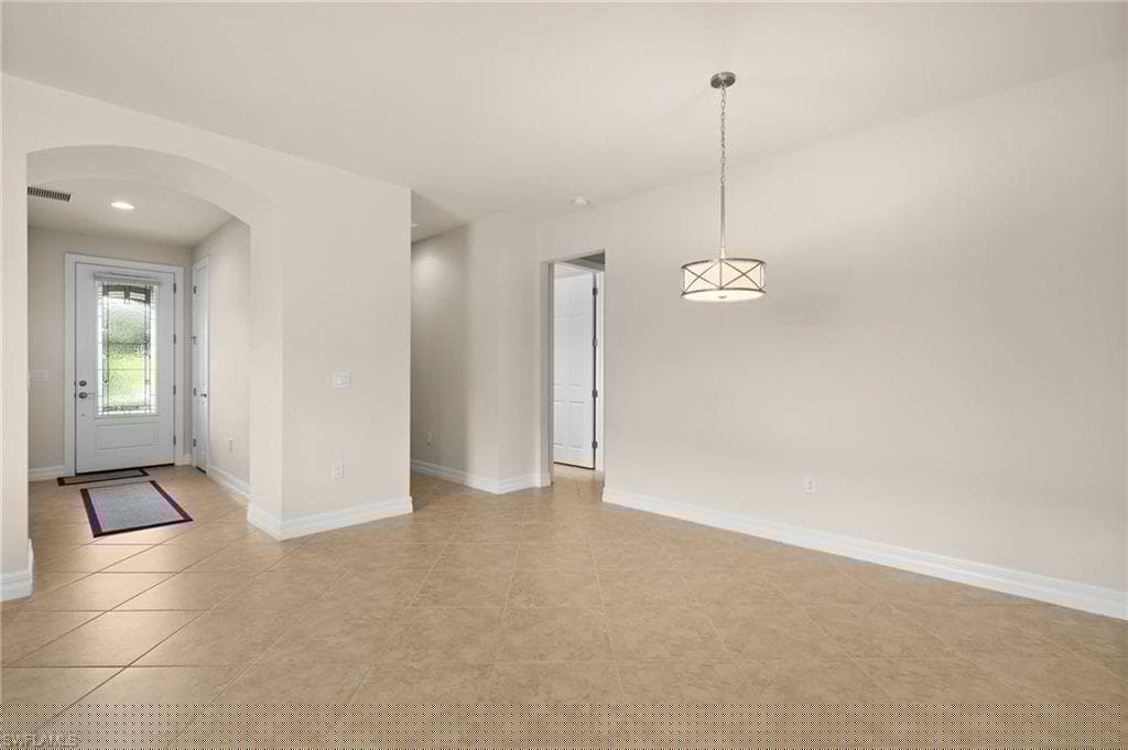 14650 Laguna Dr, Fort Myers, FL 33908-5