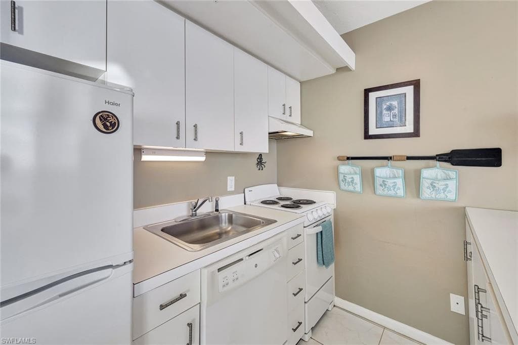 900 Collier Blvd 902, Marco Island, FL 34145-8