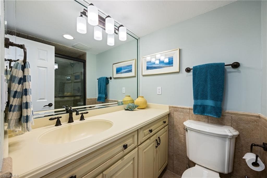 3215 Gulf Shore Blvd N 206n, Naples, FL 34103-17