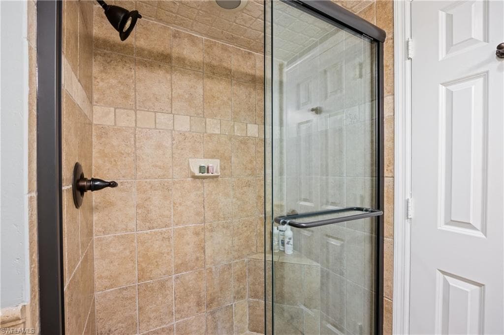 3215 Gulf Shore Blvd N 206n, Naples, FL 34103-18