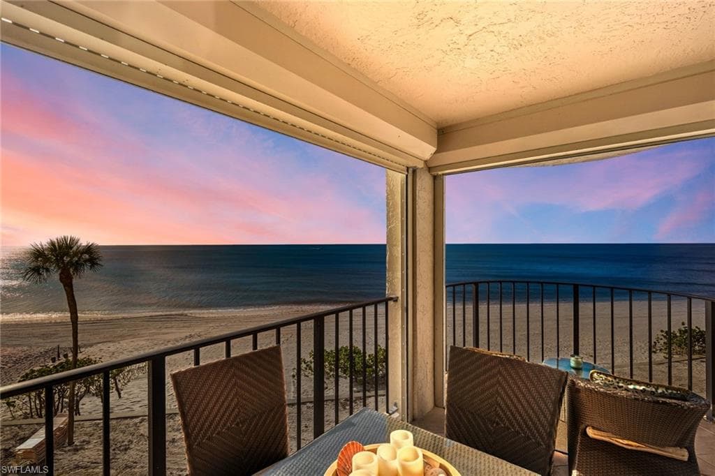 3215 Gulf Shore Blvd N 206n, Naples, FL 34103-3
