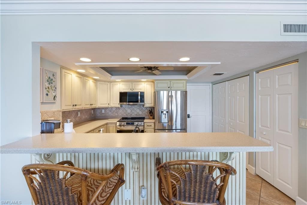 3215 Gulf Shore Blvd N 206n, Naples, FL 34103-8