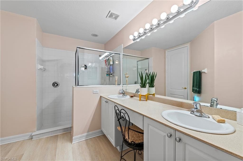 6040 Jonathans Bay Cir 401, Fort Myers, FL 33908-22