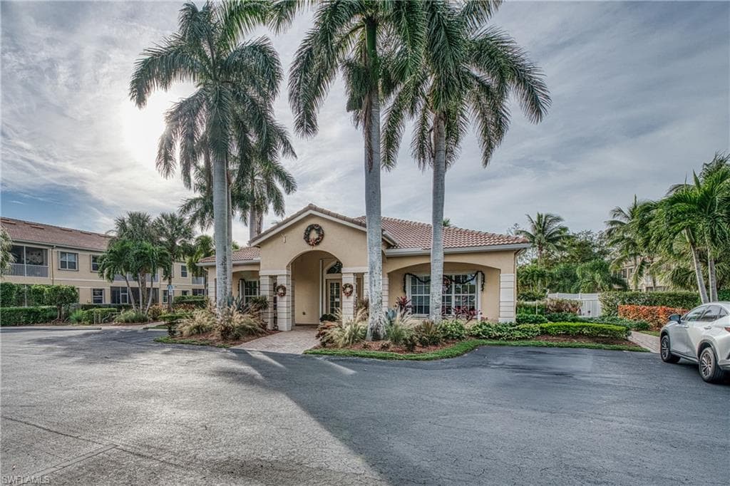 6040 Jonathans Bay Cir 401, Fort Myers, FL 33908-40