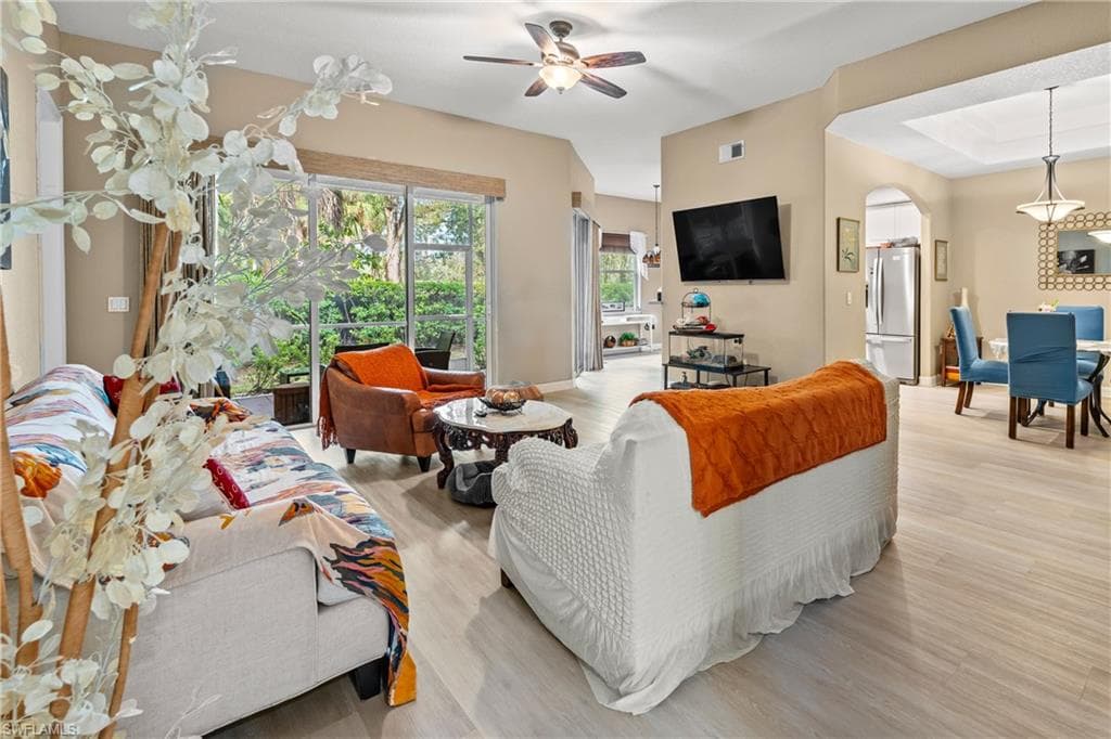6040 Jonathans Bay Cir 401, Fort Myers, FL 33908-6