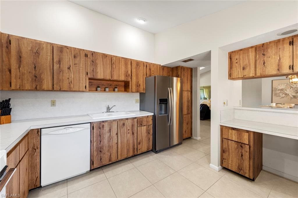 198 Albi Rd 4, Naples, FL 34112-11