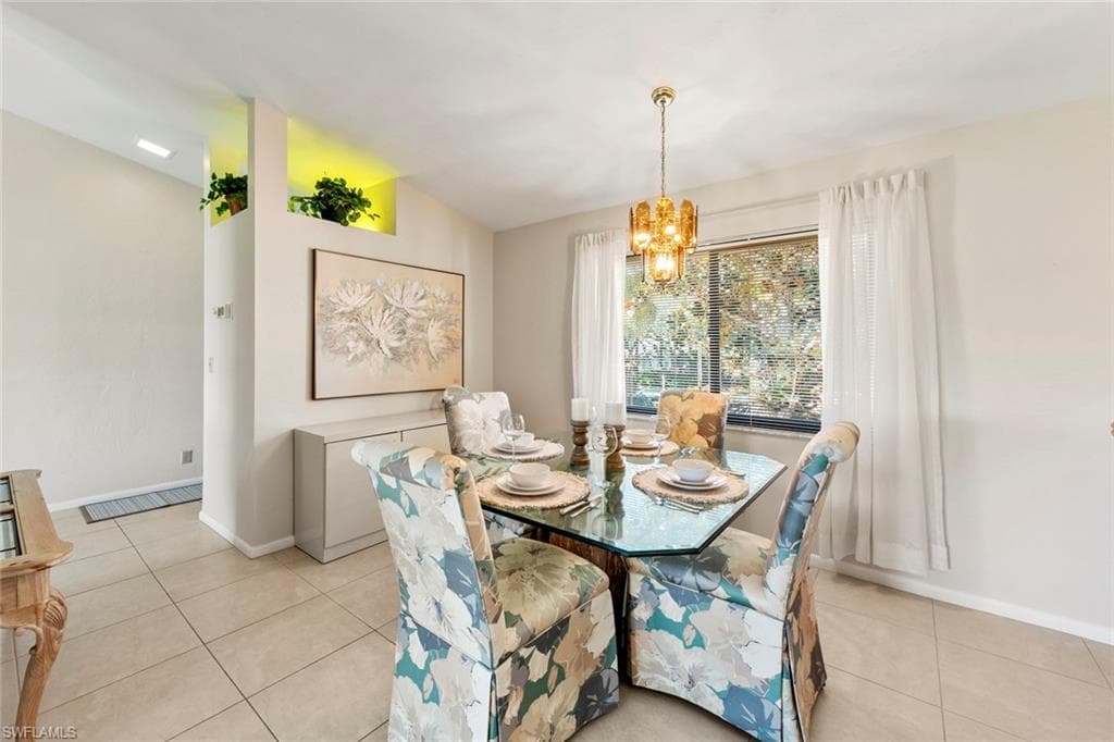 198 Albi Rd 4, Naples, FL 34112-8