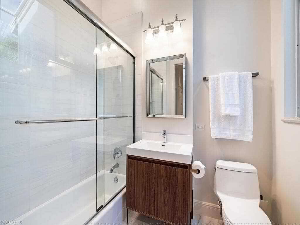 1264 Via Portofino, Naples, FL 34108-18