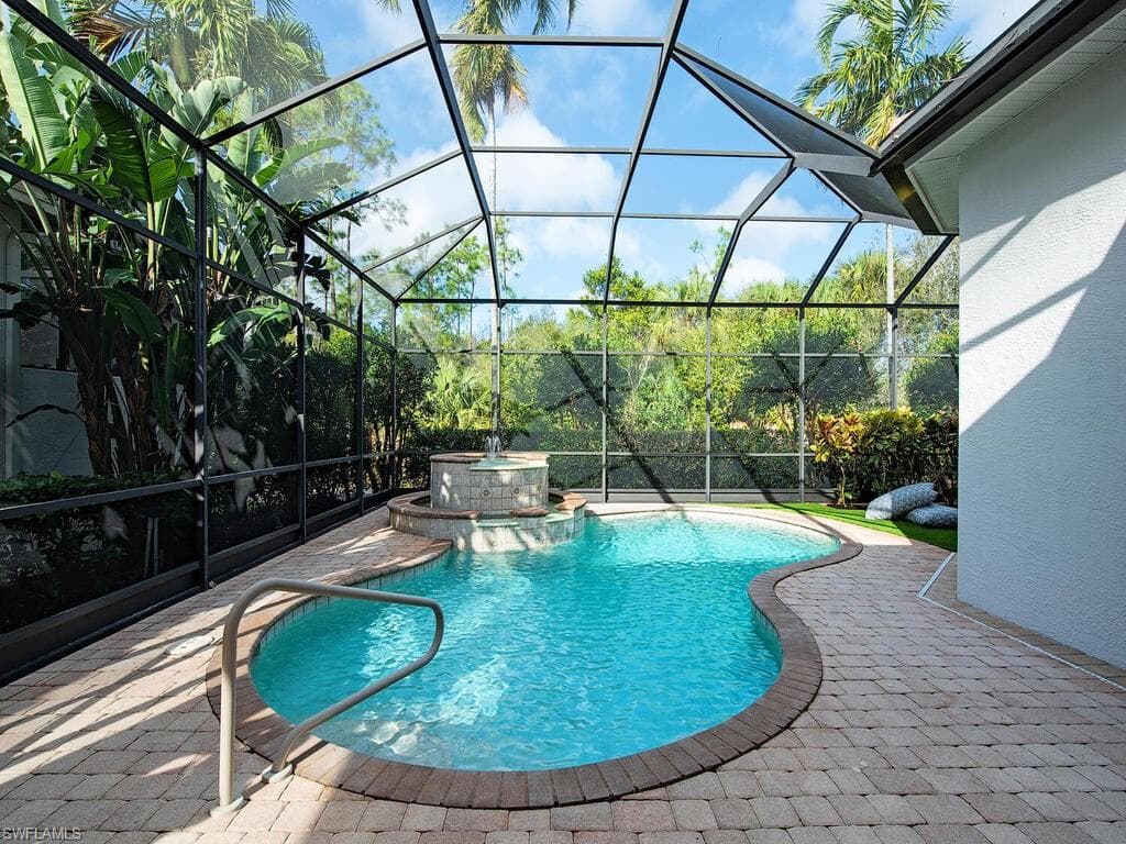 1264 Via Portofino, Naples, FL 34108-23