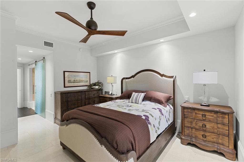 406 La Peninsula Blvd 406, Naples, FL 34113-28