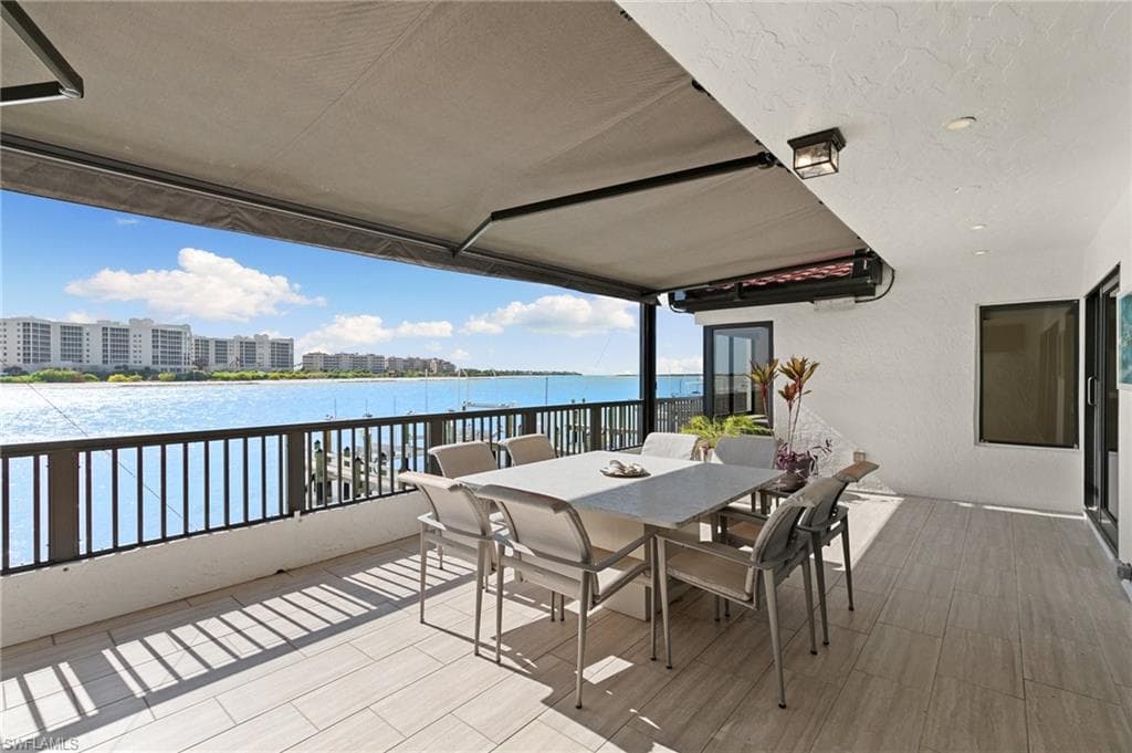 406 La Peninsula Blvd 406, Naples, FL 34113-33