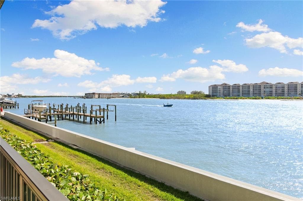 406 La Peninsula Blvd 406, Naples, FL 34113-35