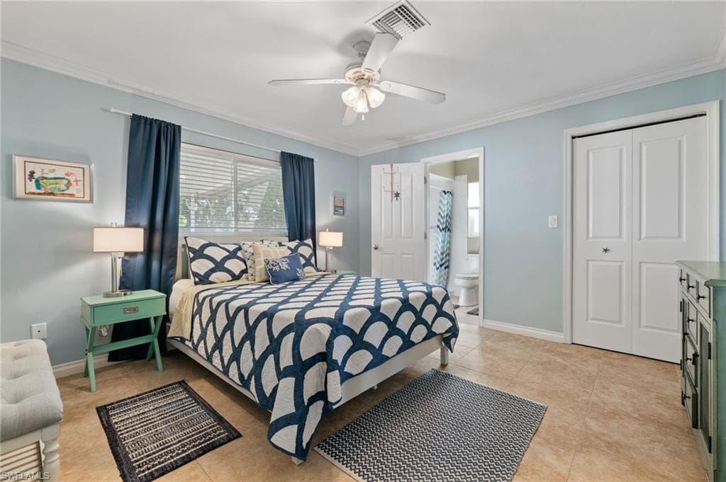 573 108th Ave N, Naples, FL 34108-10