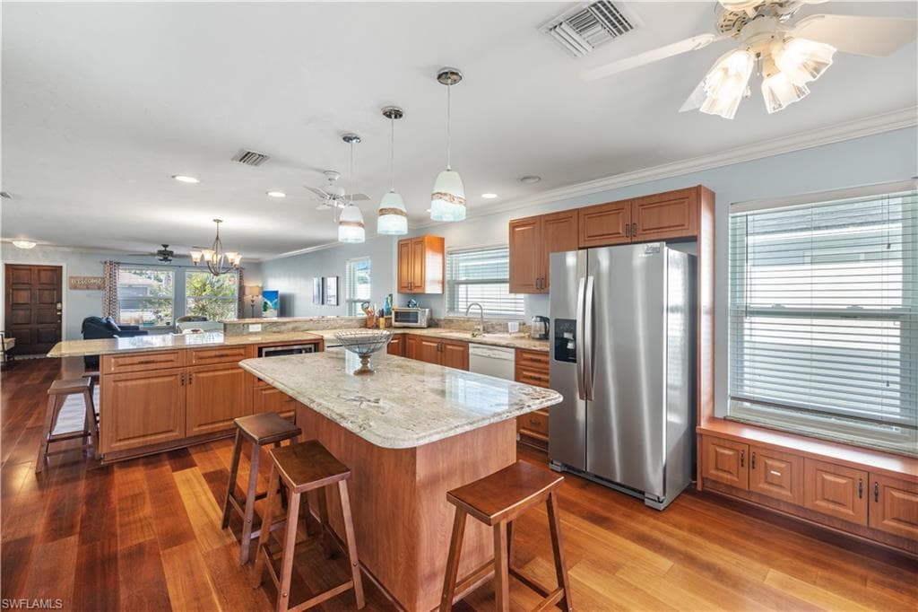 573 108th Ave N, Naples, FL 34108-7