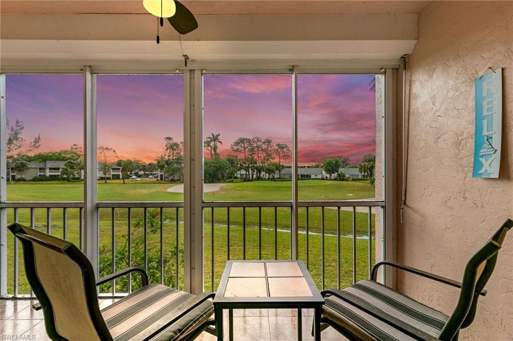 160 Turtle Lake Ct 210, Naples, FL 34105-1