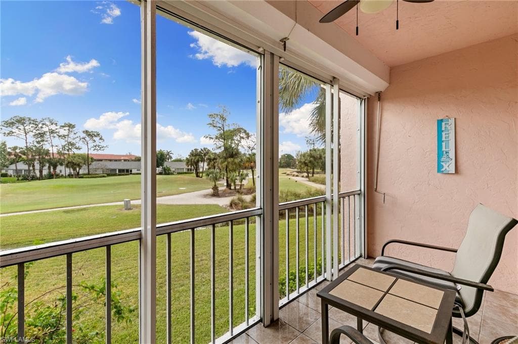 160 Turtle Lake Ct 210, Naples, FL 34105-21
