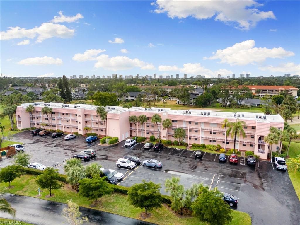 160 Turtle Lake Ct 210, Naples, FL 34105-26