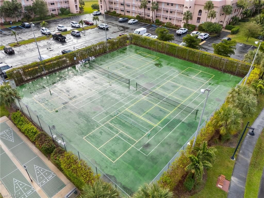 160 Turtle Lake Ct 210, Naples, FL 34105-34