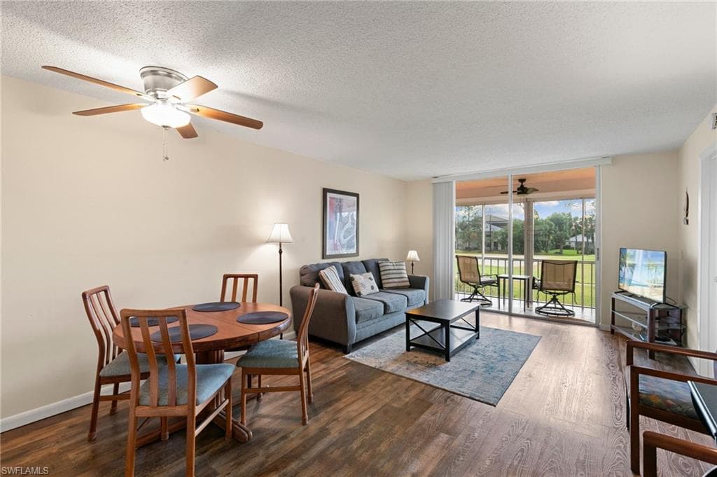 160 Turtle Lake Ct 210, Naples, FL 34105-4