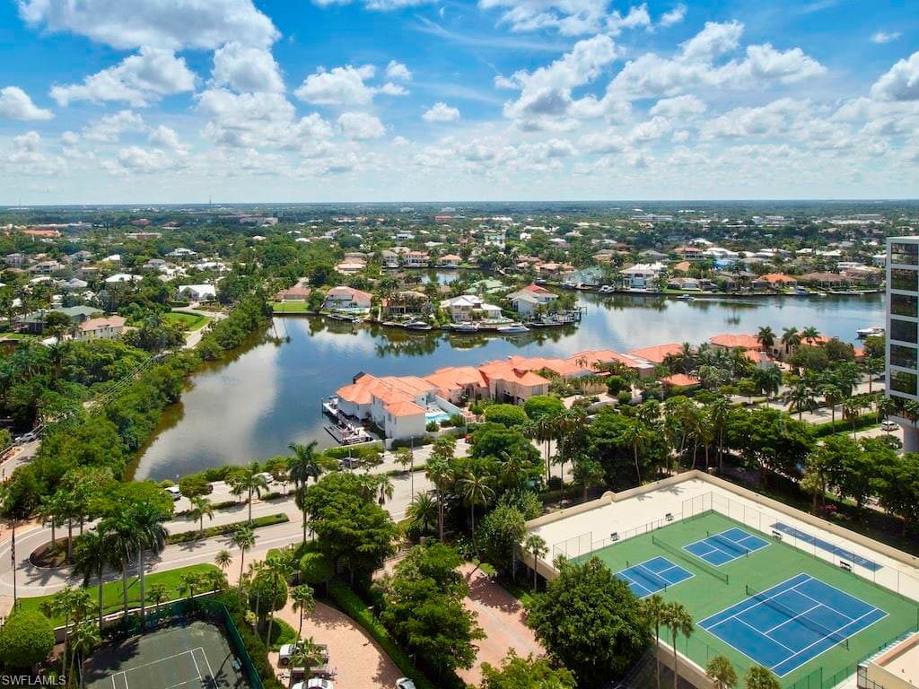 4951 Gulf Shore Blvd N 901, Naples, FL 34103-12