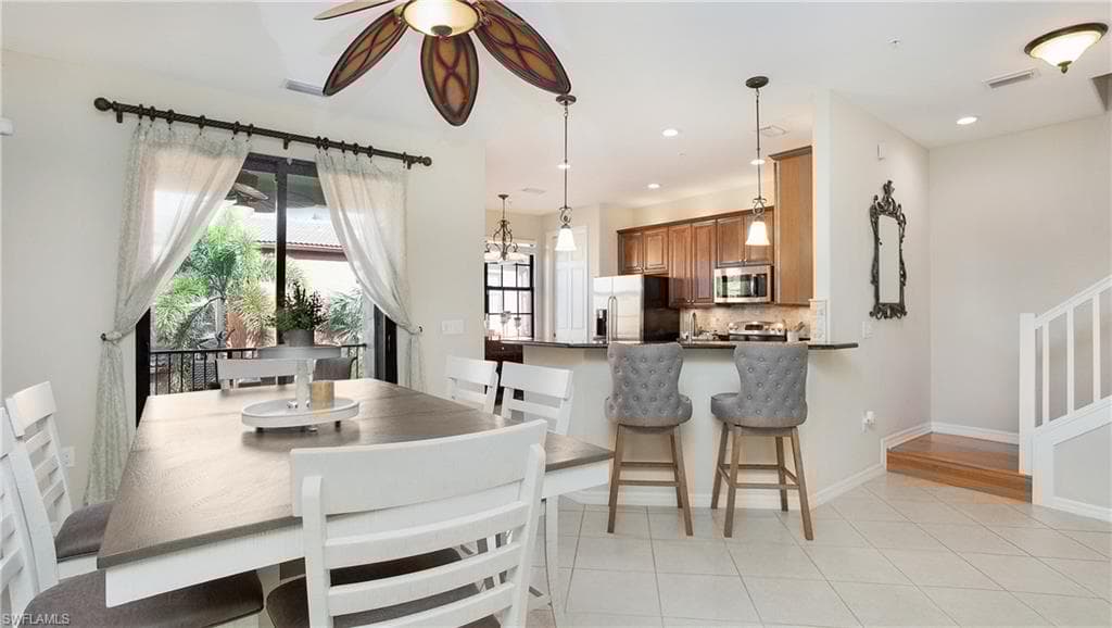 8992 Cambria Cir 1602, Naples, FL 34113-9