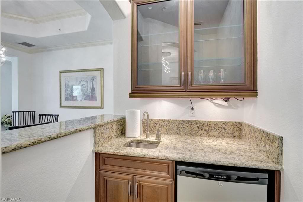 8060 Players Cove Dr 101, Naples, FL 34113-21