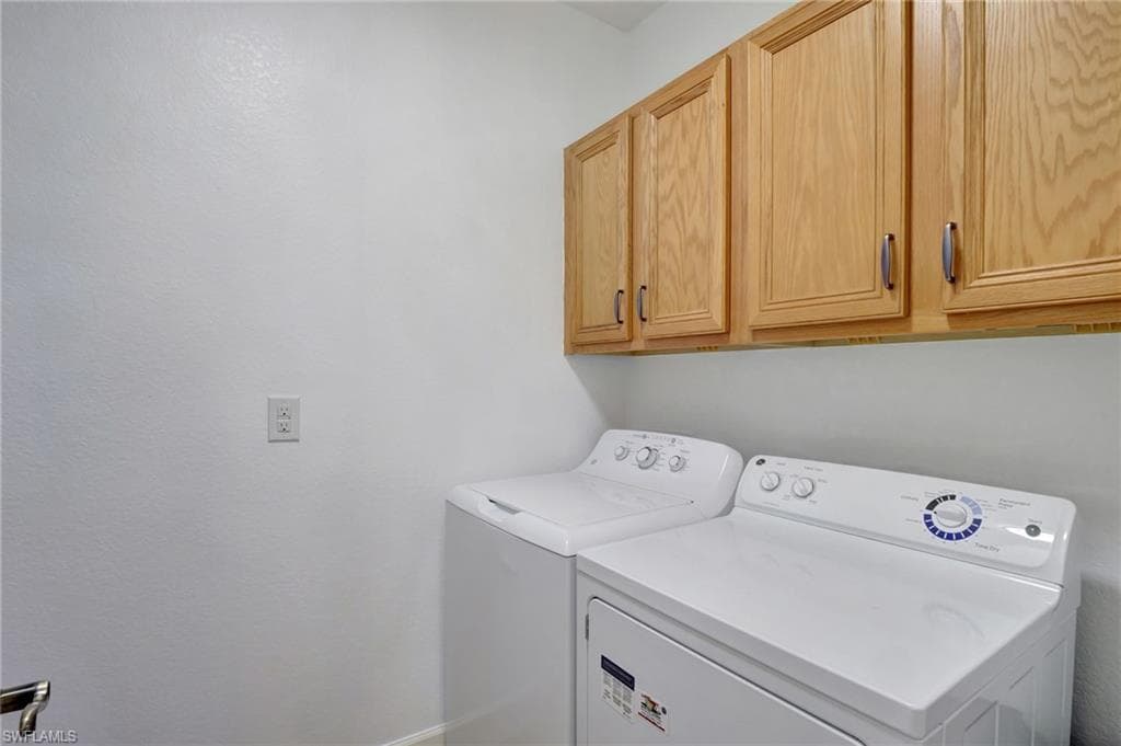 8060 Players Cove Dr 101, Naples, FL 34113-28