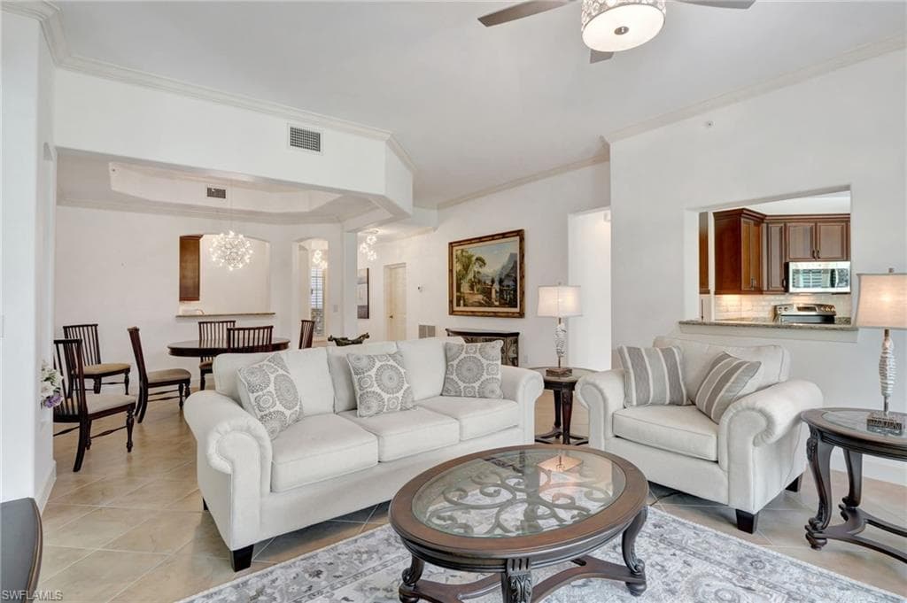 8060 Players Cove Dr 101, Naples, FL 34113-3