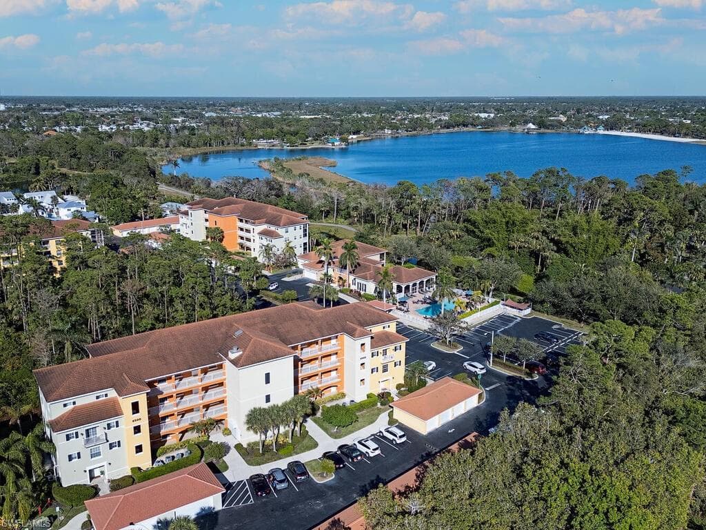 4500 Botanical Place Cir 101, Naples, FL 34112-21
