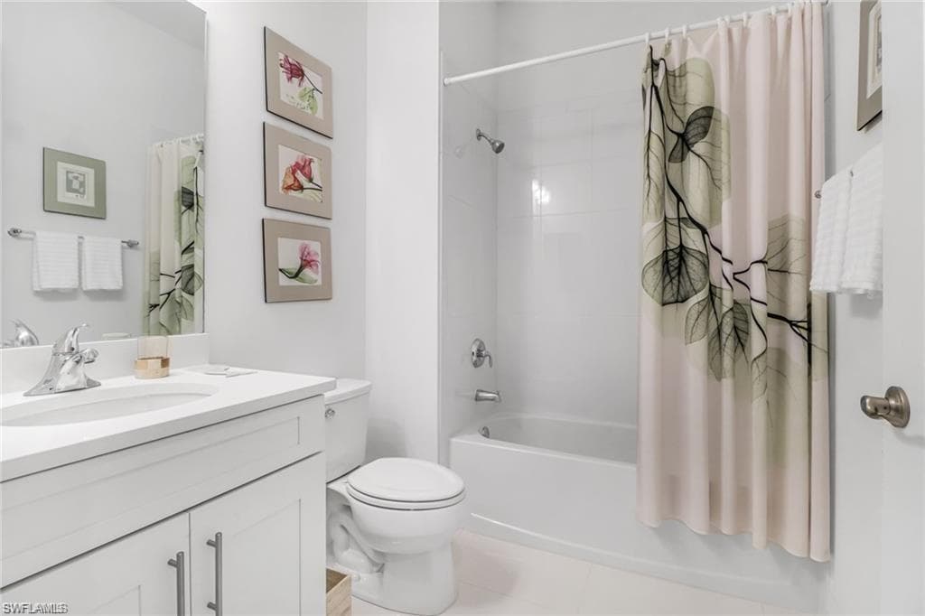 8944 Saint Lucia Dr 101, Naples, FL 34114-16