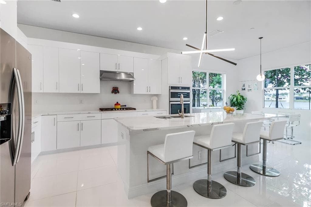 8944 Saint Lucia Dr 101, Naples, FL 34114-3