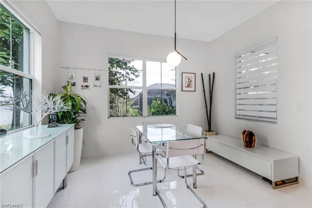 8944 Saint Lucia Dr 101, Naples, FL 34114-7