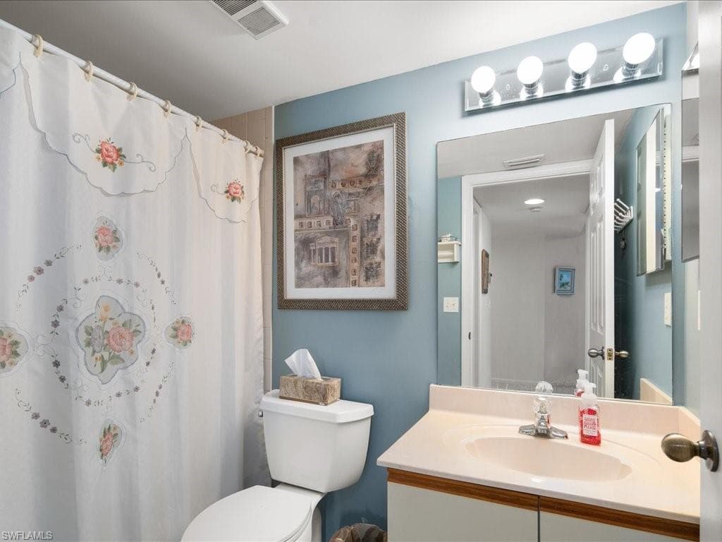 5741 Deauville Cir F-208, Naples, FL 34112-19
