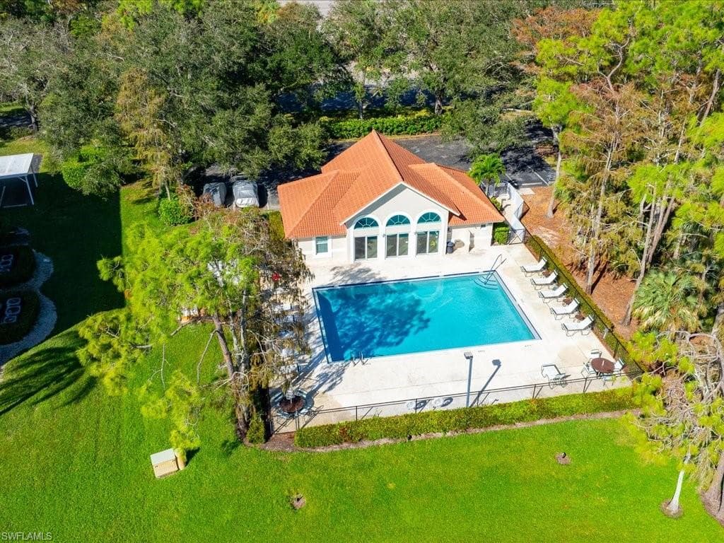 5741 Deauville Cir F-208, Naples, FL 34112-26