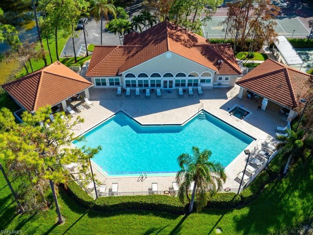 5741 Deauville Cir F-208, Naples, FL 34112-28