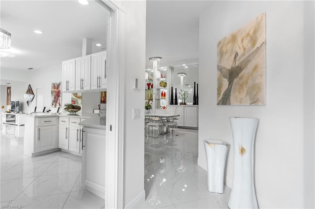 5064 Ventura Ct, Naples, FL 34109-10