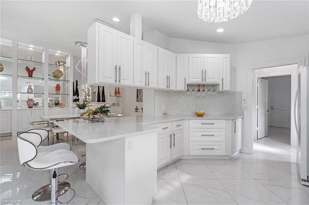 5064 Ventura Ct, Naples, FL 34109-19