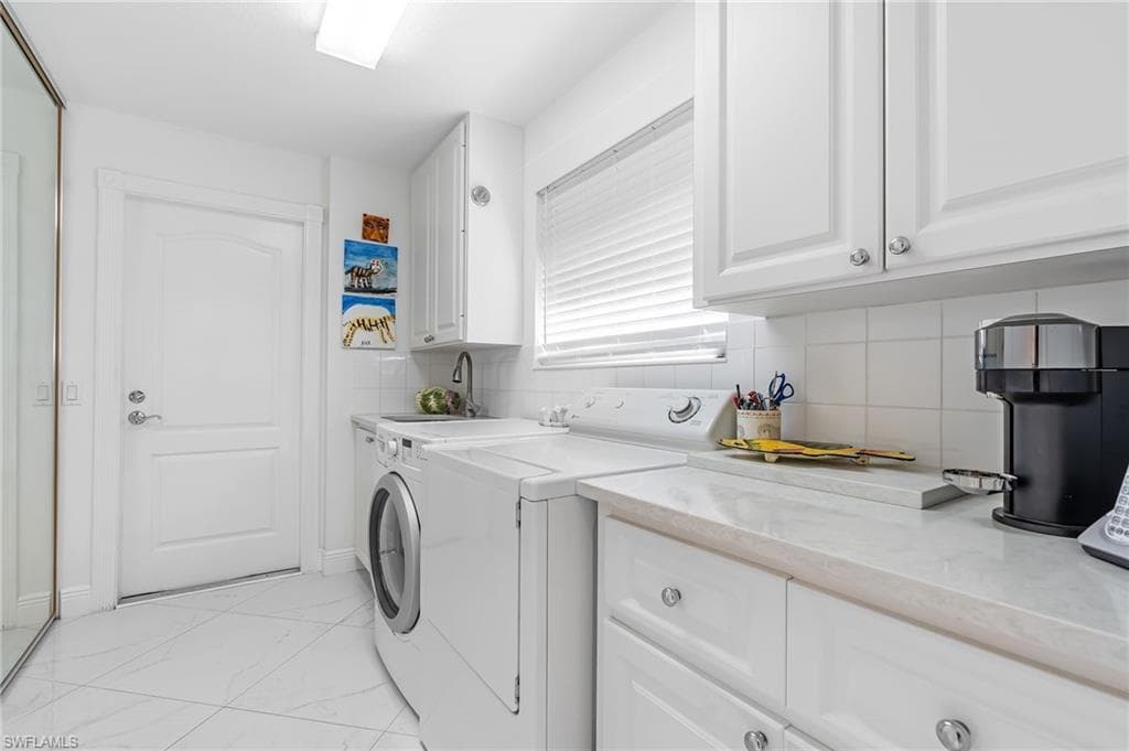 5064 Ventura Ct, Naples, FL 34109-20