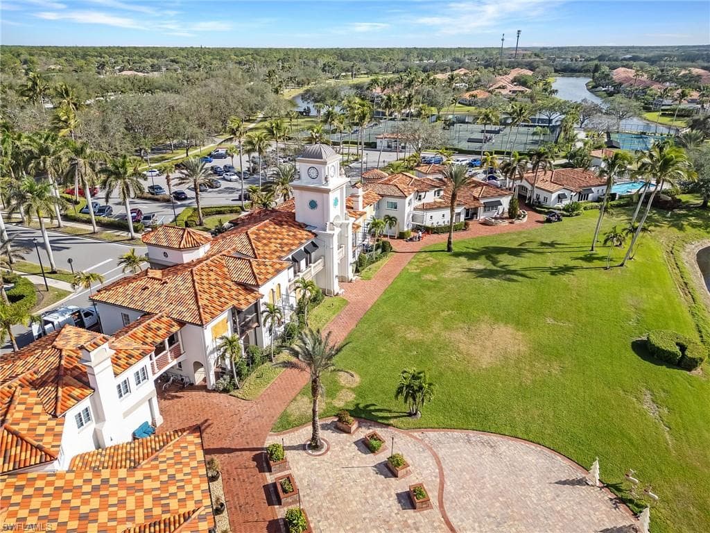 5064 Ventura Ct, Naples, FL 34109-34