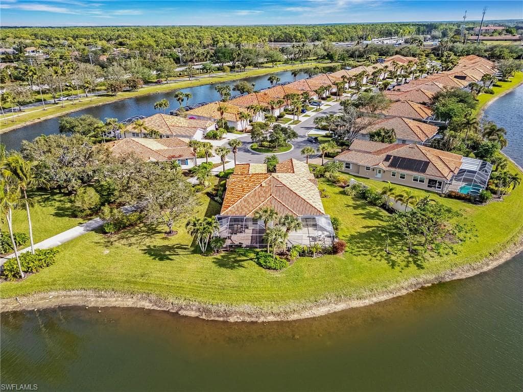 5064 Ventura Ct, Naples, FL 34109-35