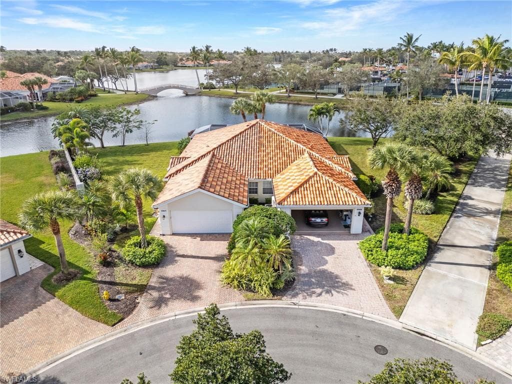 5064 Ventura Ct, Naples, FL 34109-2