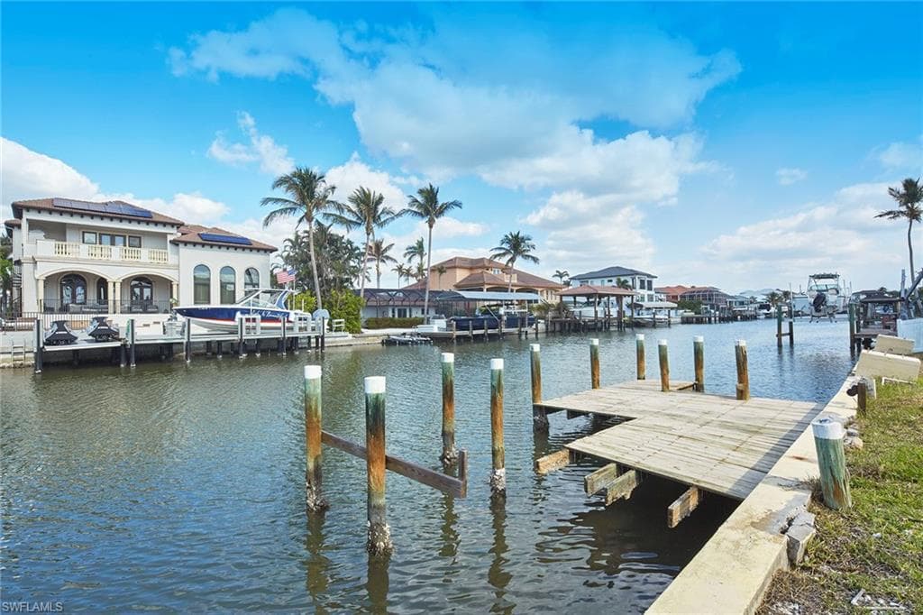 281 Conners Ave, Naples, FL 34108-5